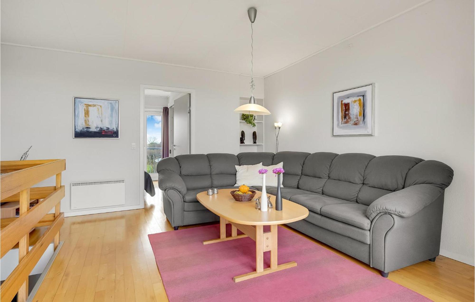 2 Bedroom Stunning Home In Hojer Exterior photo