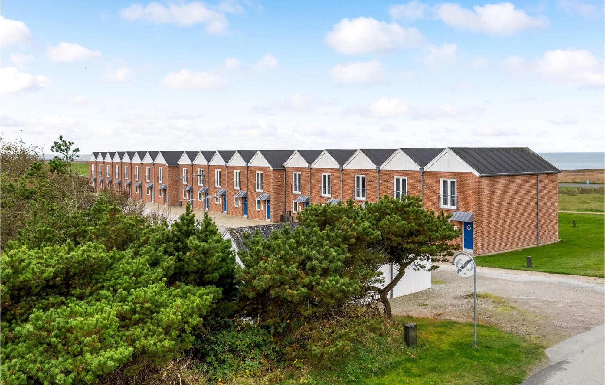 2 Bedroom Stunning Home In Hojer Exterior photo